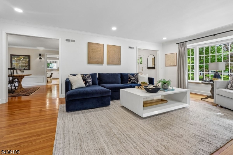 8 Cross Gates, Short Hills