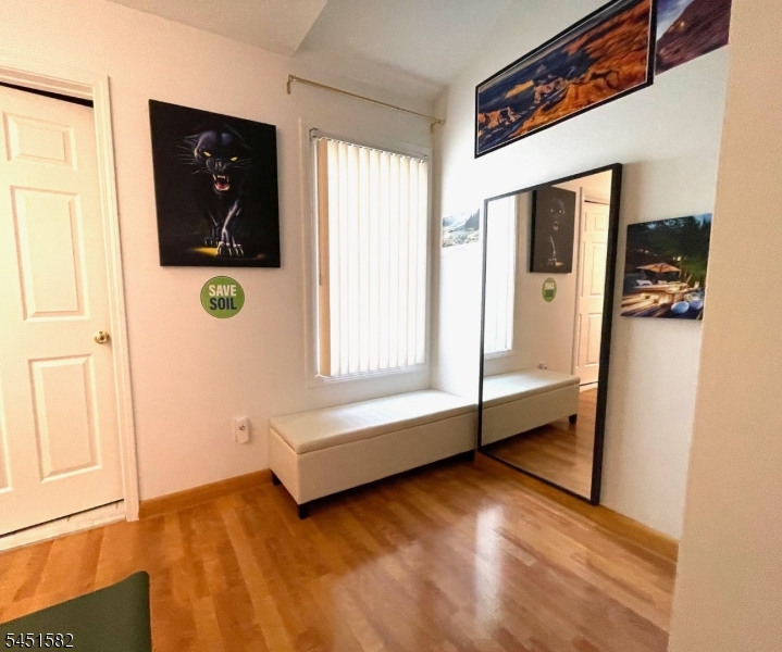 122 Cambridge Ct