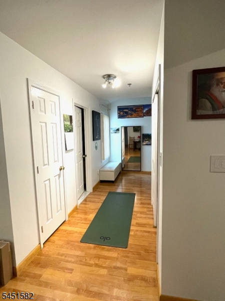 122 Cambridge Ct