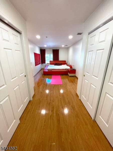 122 Cambridge Ct