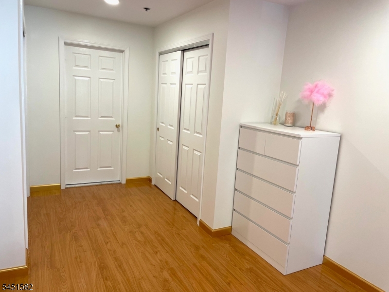 122 Cambridge Ct