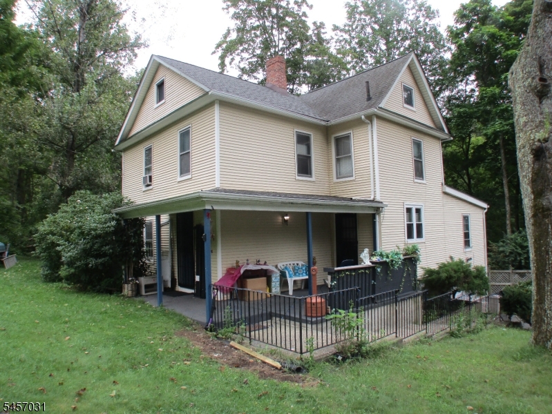 166 Fairview Ave