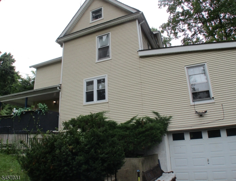 166 Fairview Ave