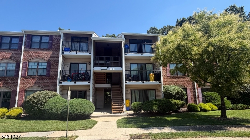 500 Danbury Ln