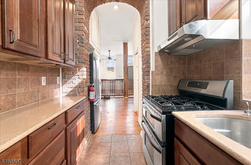 54 Mcwhorter St 106