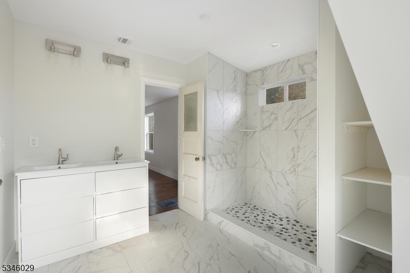 Bathroom #2