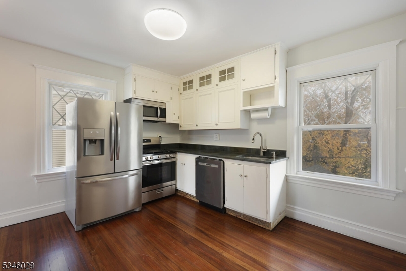 Kitchen w/Dishwasher