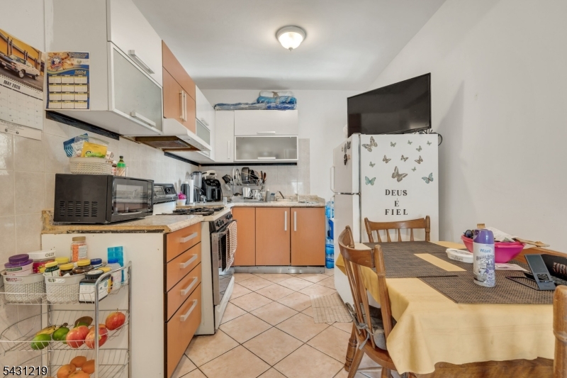 3RD FL KITCHEN 2