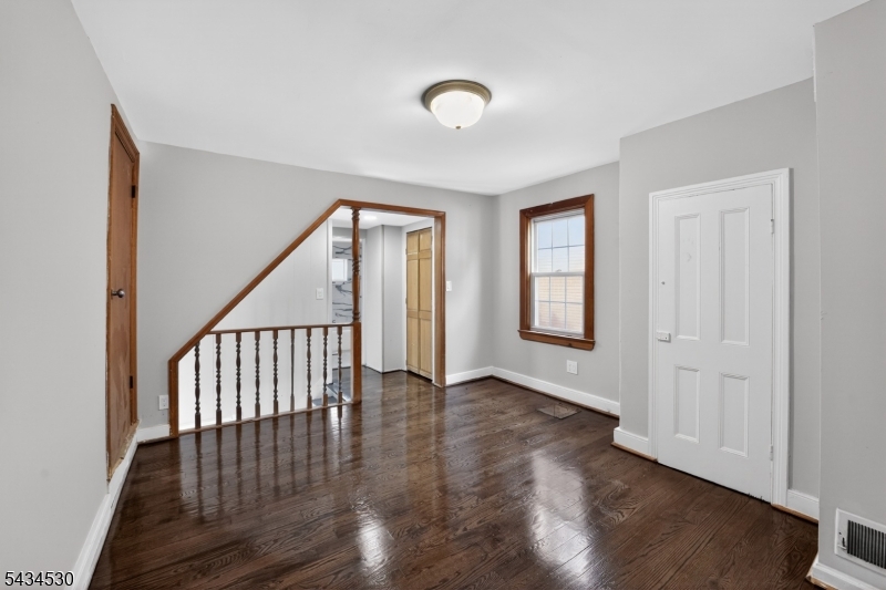 sitting area/hallway