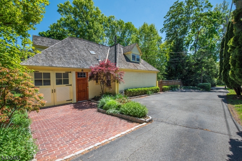 35 Colles Ave, Morristown Town, NJ 07960 Listing Photo  0