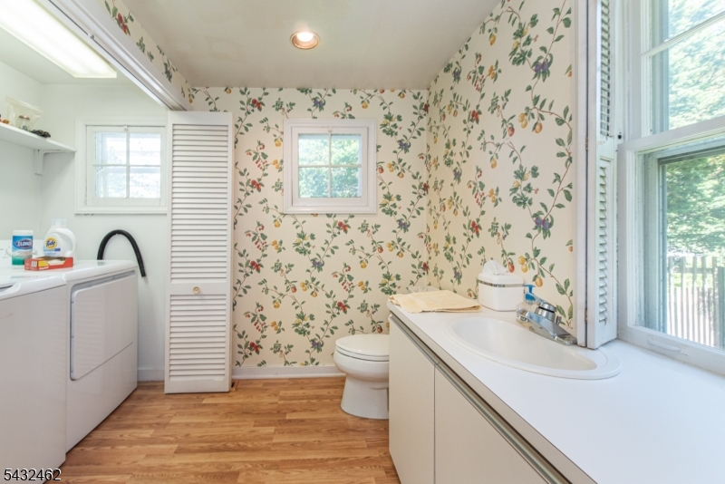 1st Floor Bath/Laundry