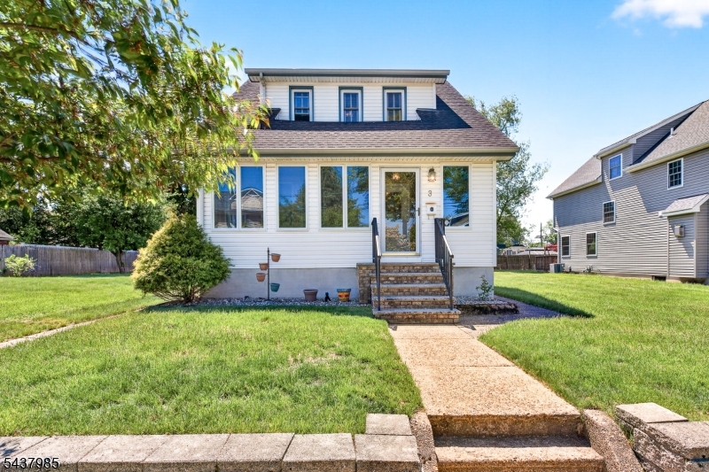 3 Buchman St