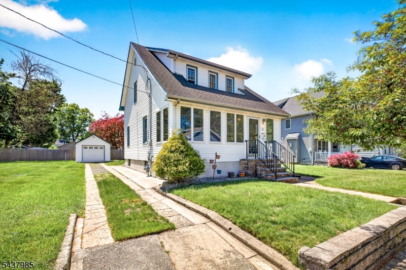 3 Buchman St