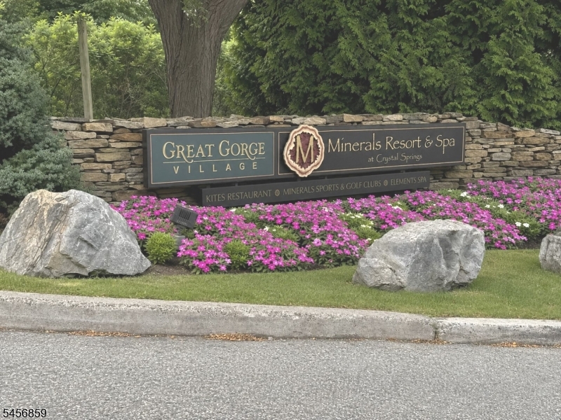 1 Beaver Creek Dr 4