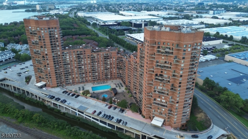 1020 Harmon Cove Tower