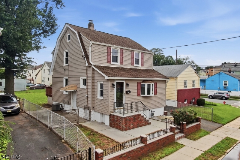 624 Britton St