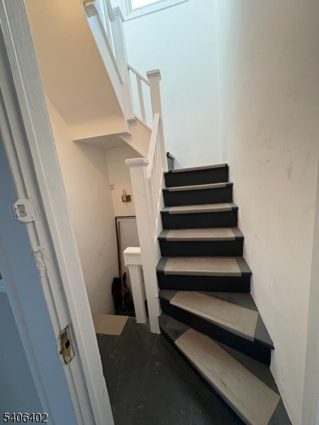 Side stairway