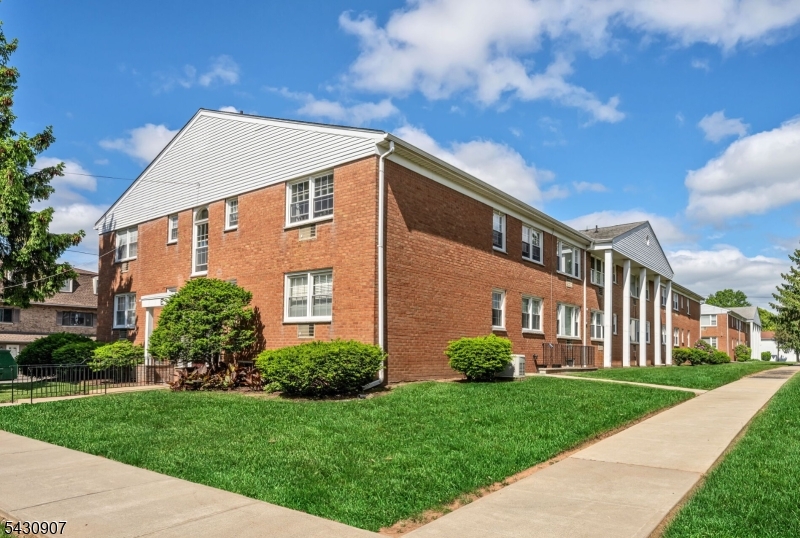 565 Grove St Unit E10, #10, Clifton City, NJ 07013 Listing Photo  0