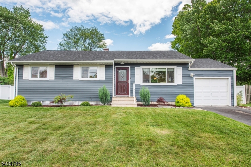 12 Brearly Cres, Mount Olive Twp., NJ 07836 Listing Photo  0