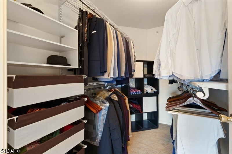 walkin closet