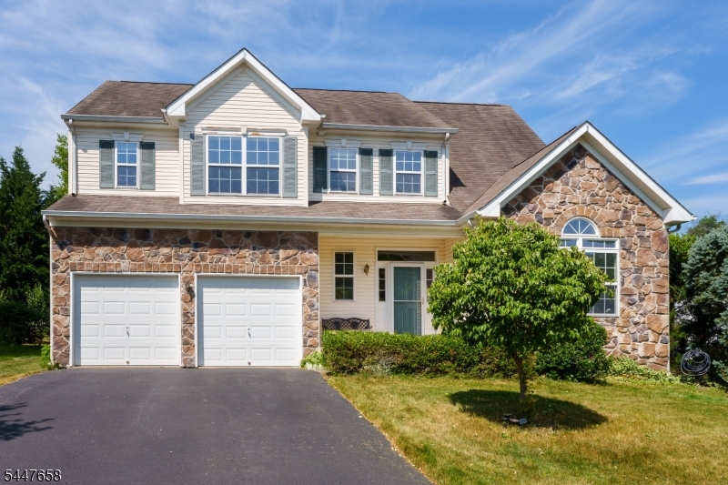 2 Pickering Cir