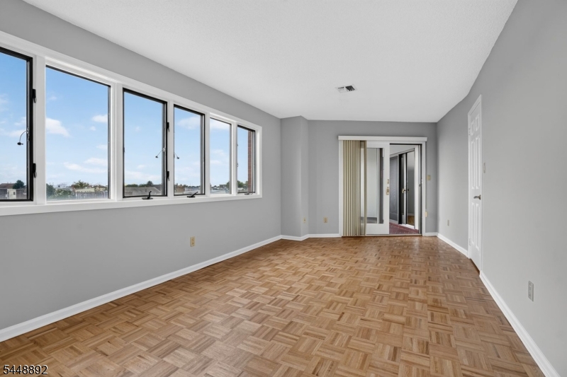 41 Wilson Ave D
