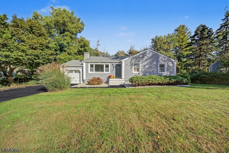 5 Hickory Pl