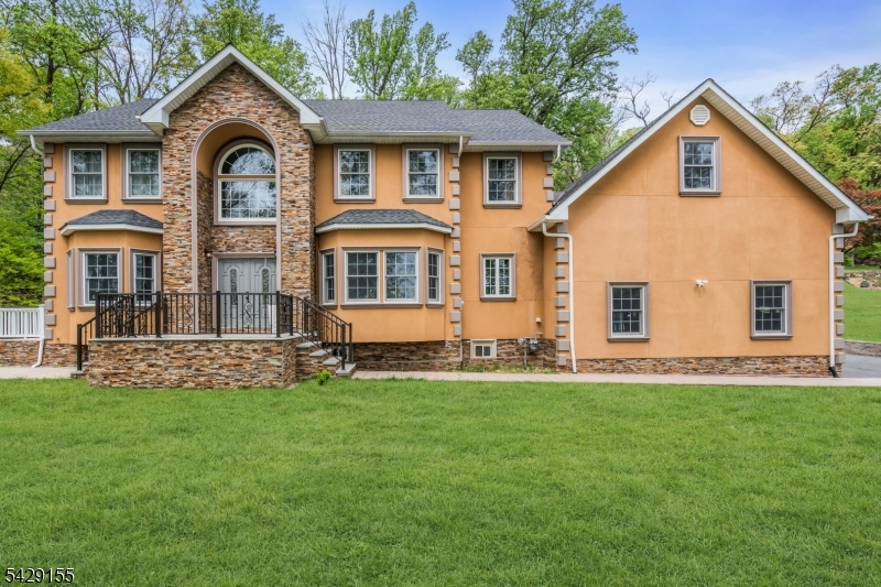 1121 N Washington Ave, Green Brook Twp., NJ 08812 Listing Photo  0