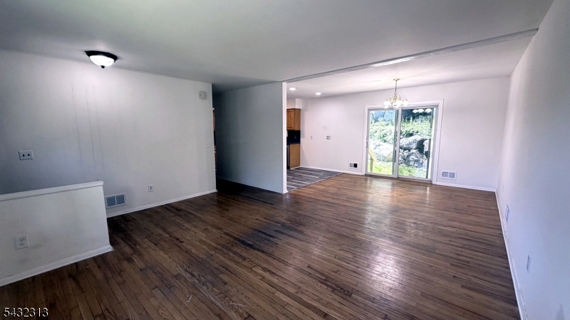 36 Mountain Ave