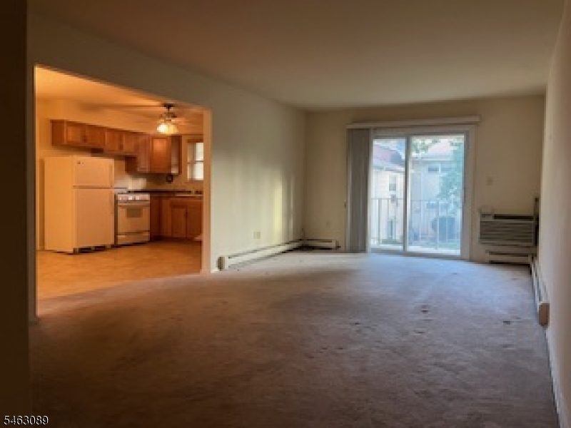 406 Cranbury Rd Apt 3 3