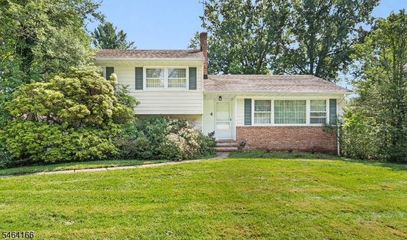 4 Pierson Ln
