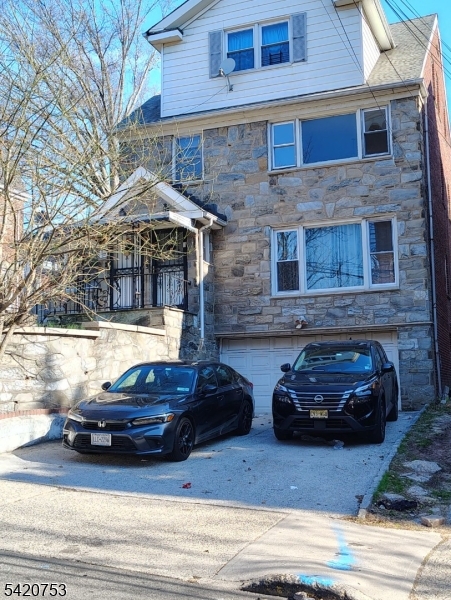 13 Lehigh Ave, Newark City, NJ 07112 Listing Photo  0