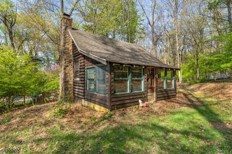 Log faced Cabin