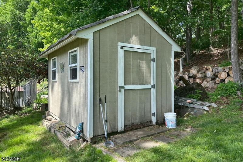 Shed
