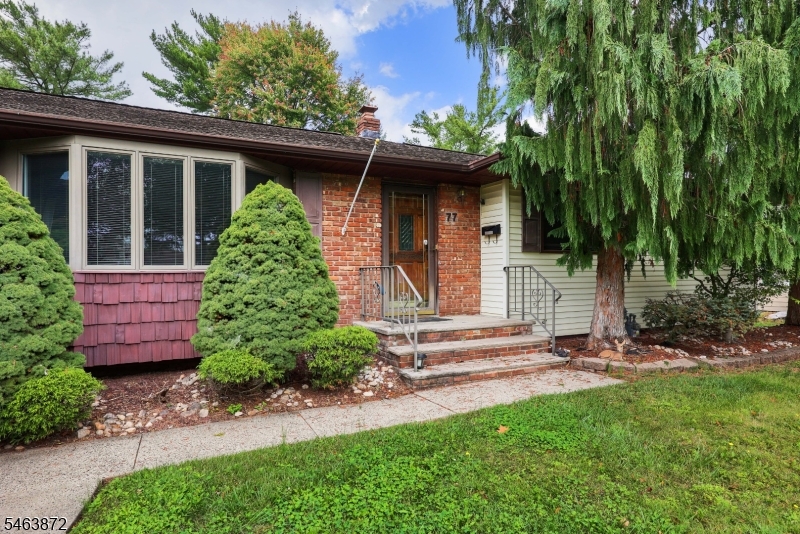 77 Schwin Drive