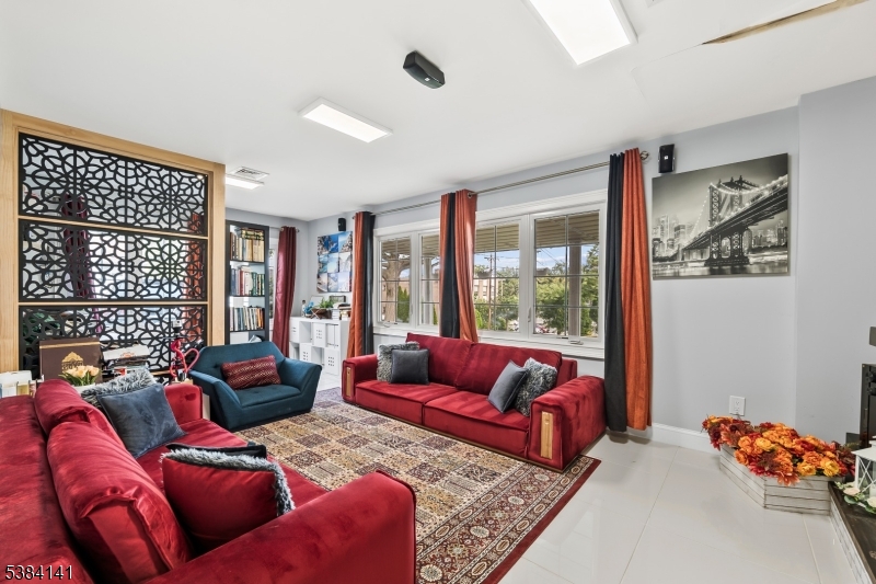 Family-room/Office
