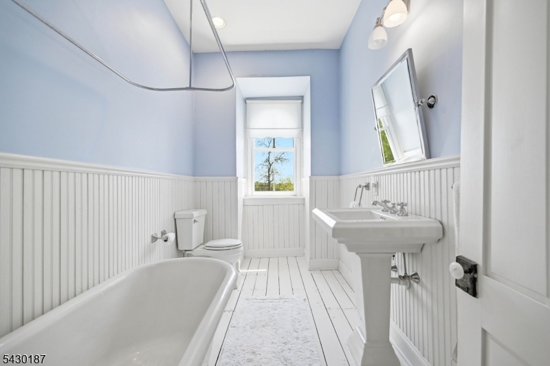 bath 3rd floor