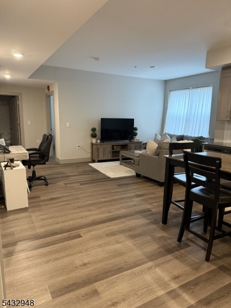Living/Kitchen