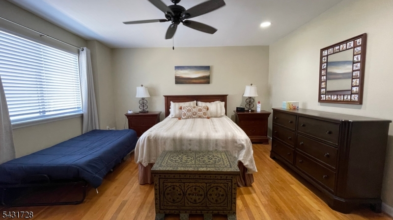 Spacious Primary Beroom
