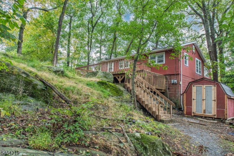 8 Weaver House Cove Rd