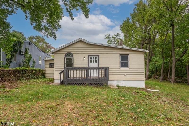 278 Outlook Blvd