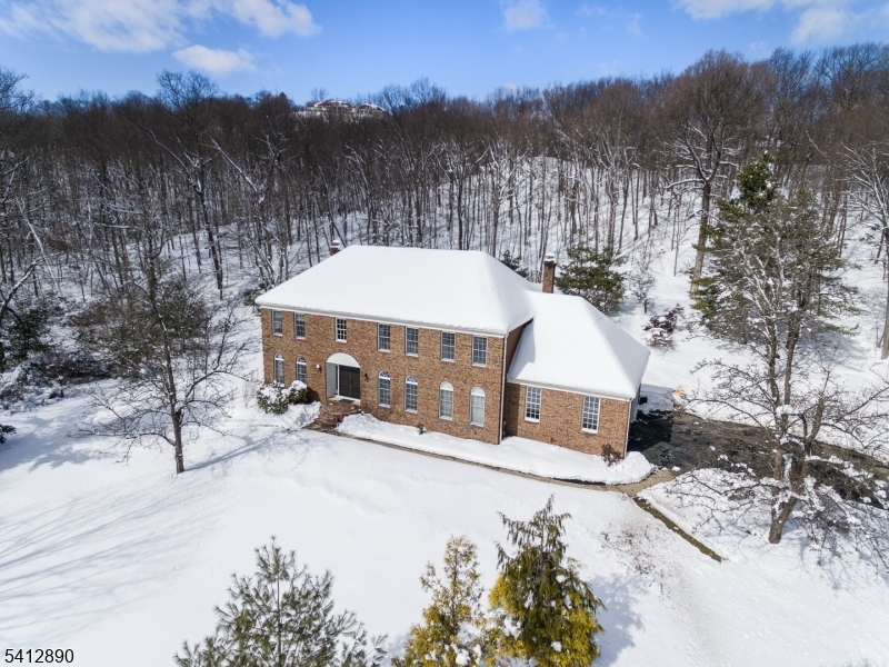 11 Clearwater Dr, Kinnelon Boro, NJ 07405 Listing Photo  0