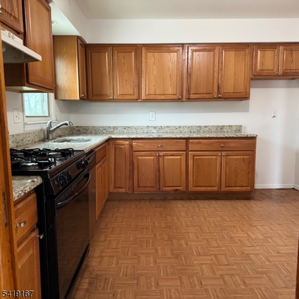 Kitchen-Dining Area