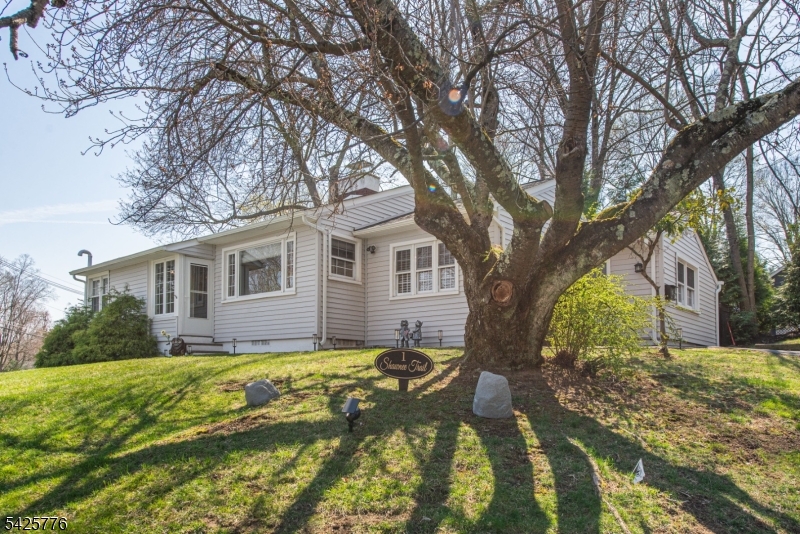 1 Shawnee Trl, Sparta Twp., NJ 07871 Listing Photo  0