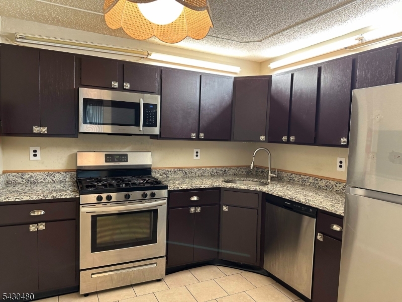 122 Crabapple Ln, #122, Franklin Twp., NJ 08823 Listing Photo  0