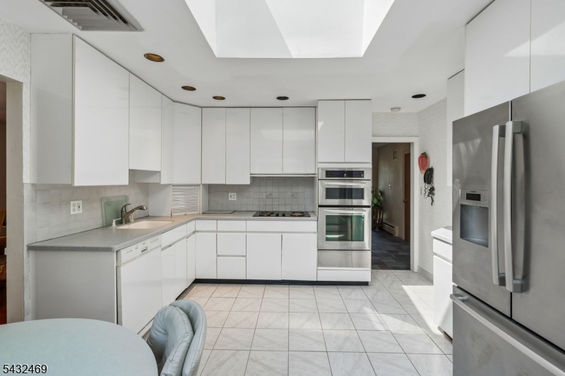 Sunny Kitchen