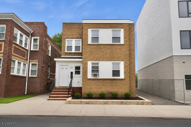 395 S 15Th St, Newark City, NJ 07103 Listing Photo  0