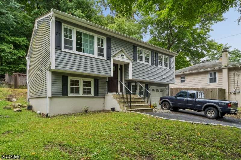 560 Dell Rd