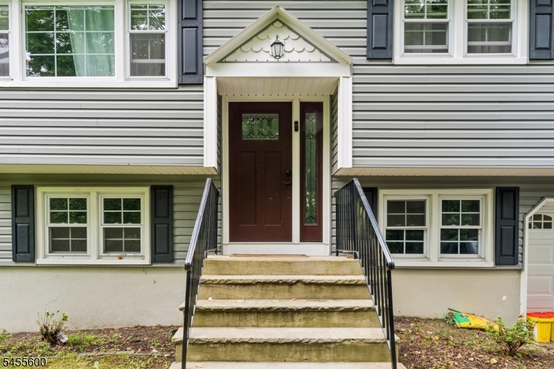560 Dell Rd