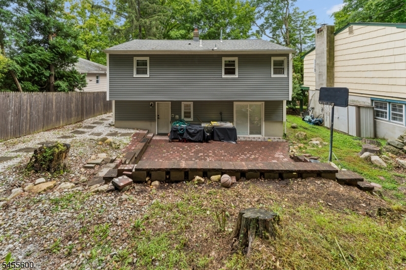 560 Dell Rd